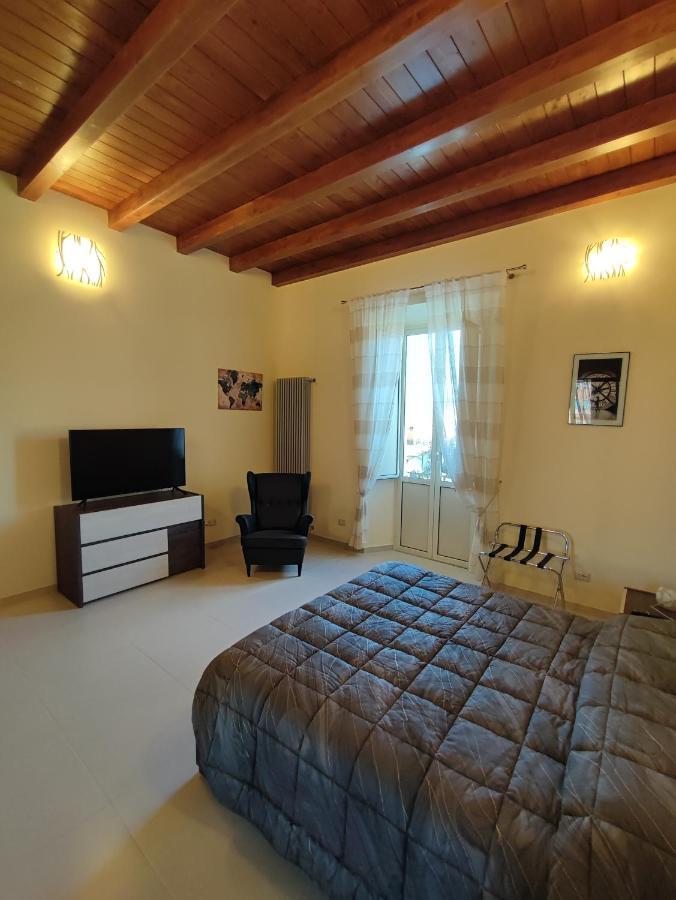 In Centro Rooms And Apartments Isola di Liri Zewnętrze zdjęcie