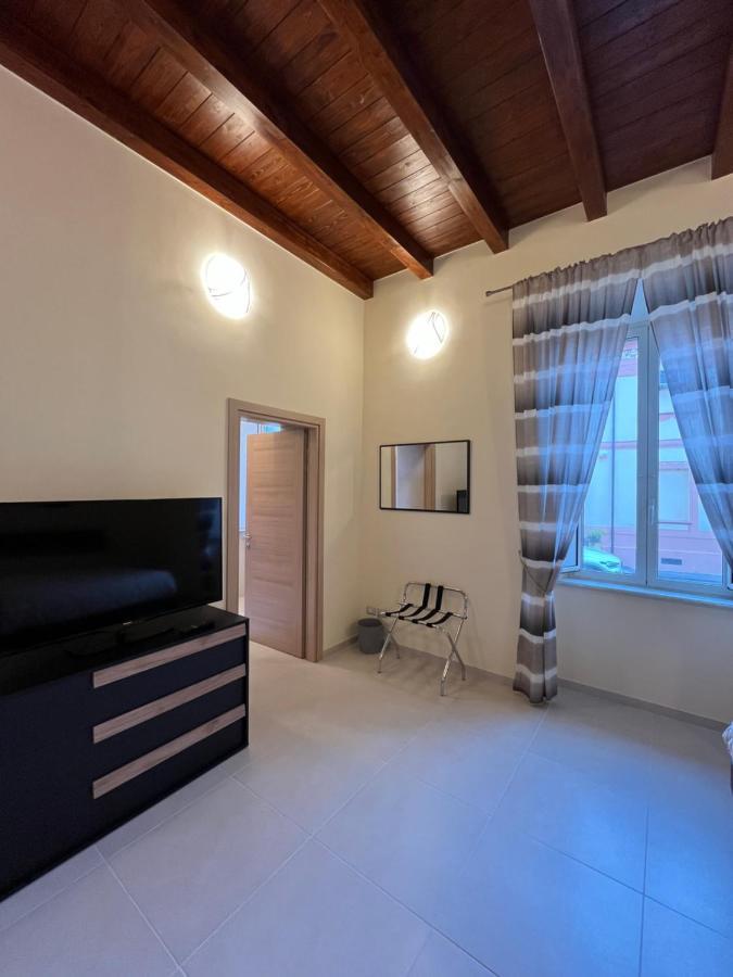 In Centro Rooms And Apartments Isola di Liri Zewnętrze zdjęcie