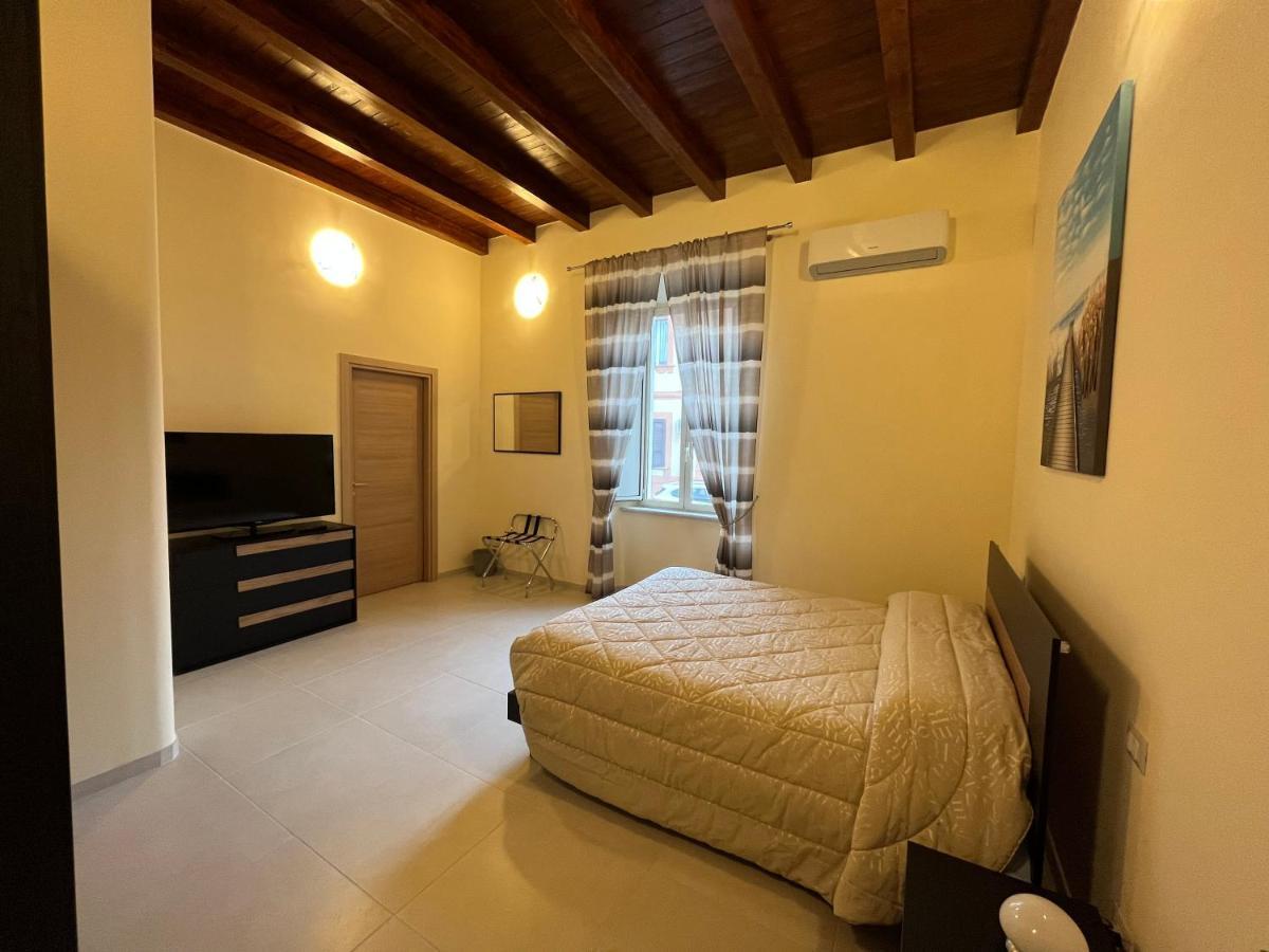 In Centro Rooms And Apartments Isola di Liri Zewnętrze zdjęcie