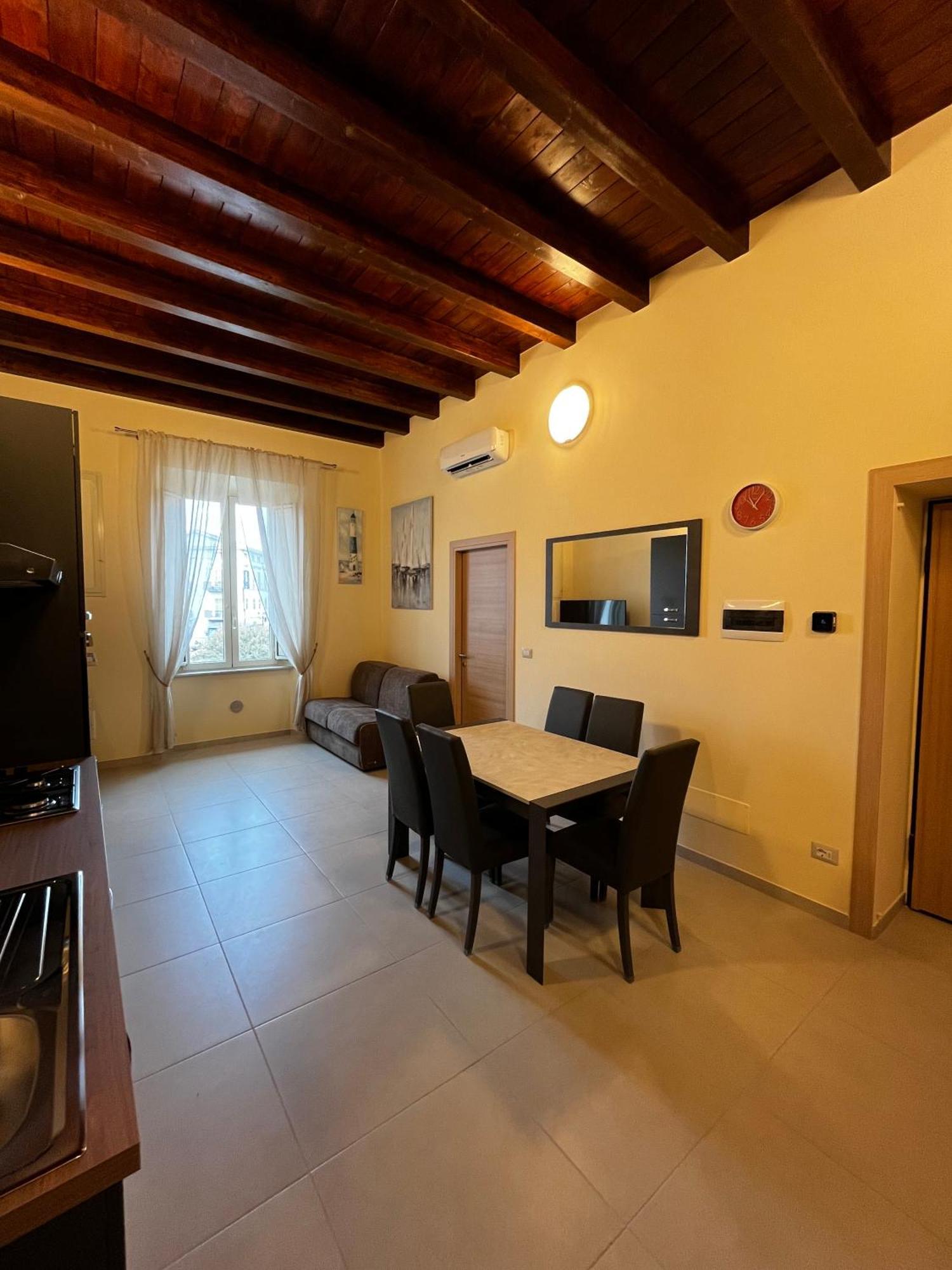 In Centro Rooms And Apartments Isola di Liri Zewnętrze zdjęcie