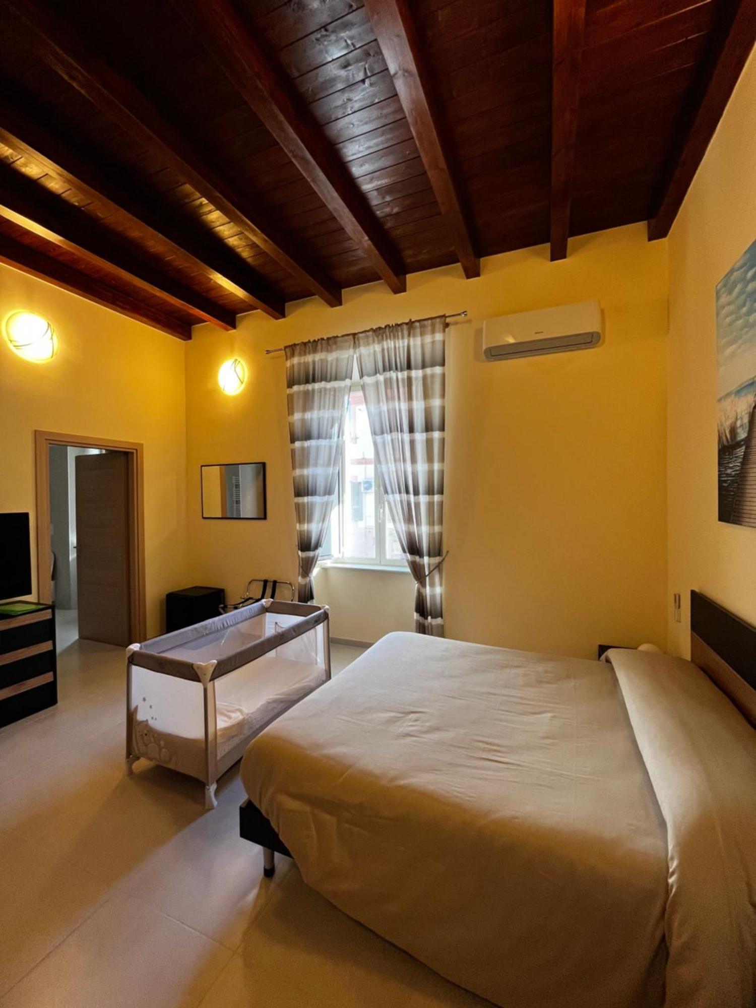 In Centro Rooms And Apartments Isola di Liri Zewnętrze zdjęcie